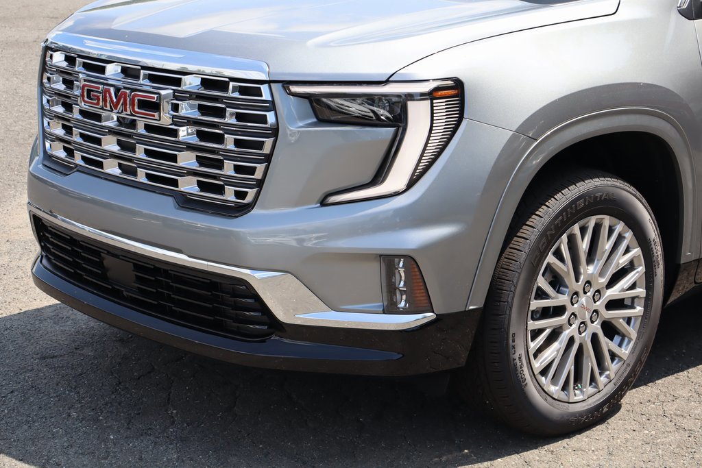 New 2025 GMC Acadia Denali w/ LPO, Floor Liner Package image 4