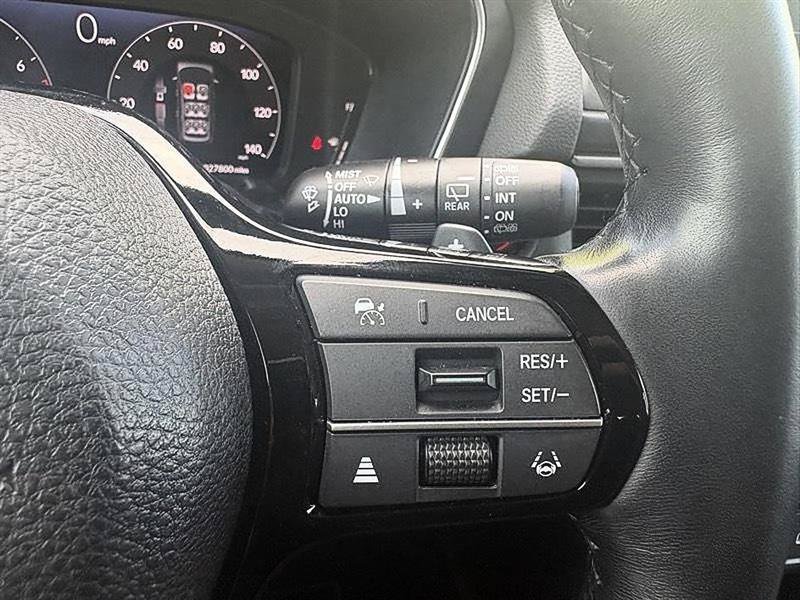 Used 2025 Honda Pilot Elite image 18