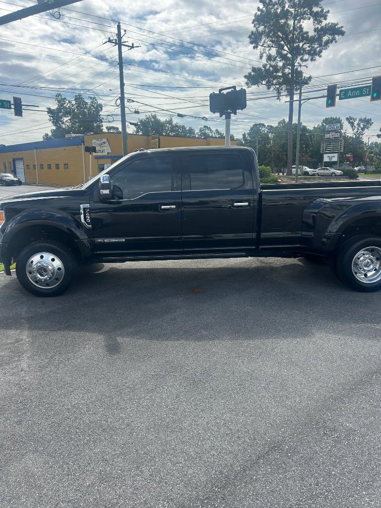 Used 2017 Ford F450 Platinum w/ Platinum Ultimate Package image 2