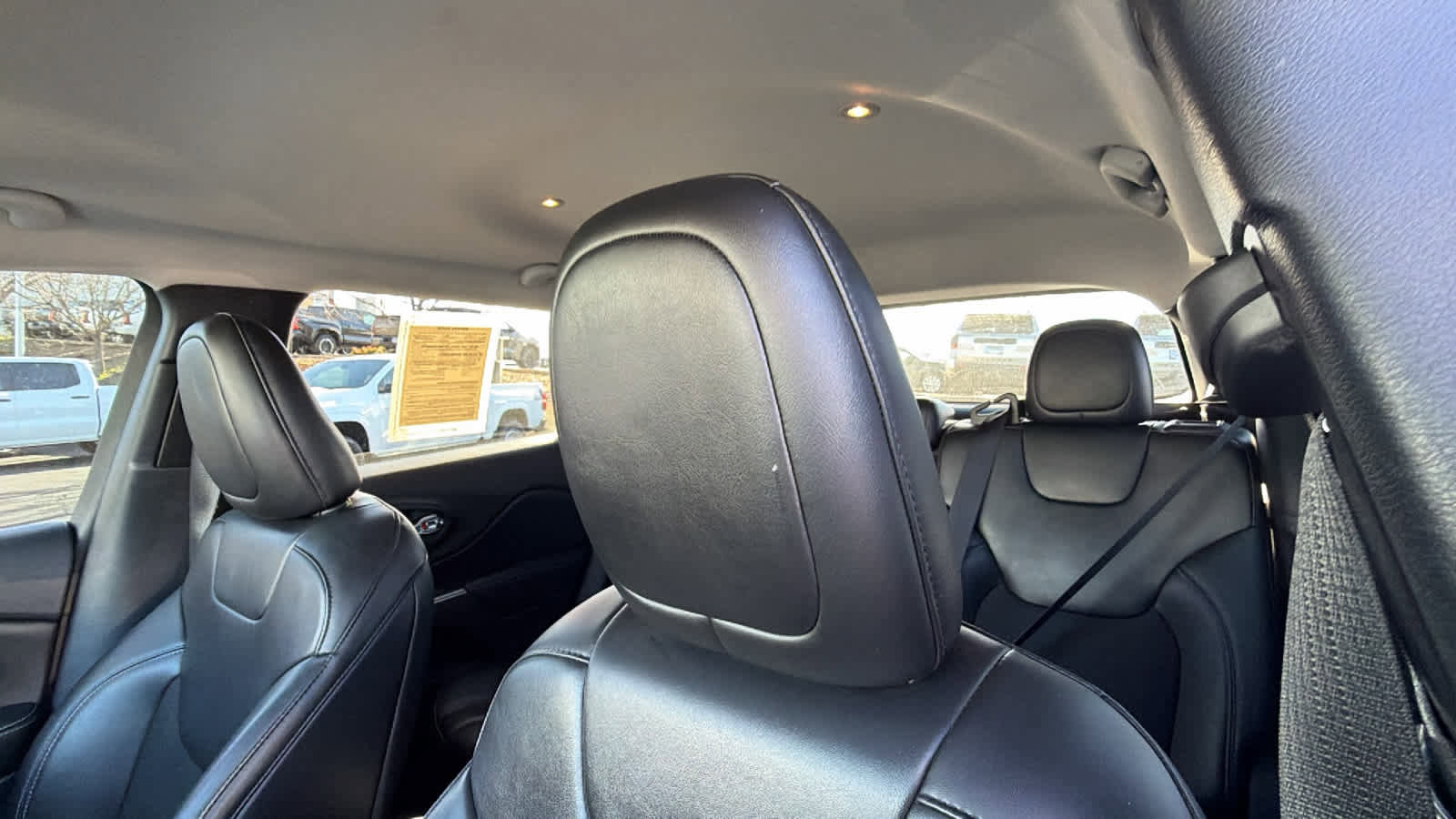 Used 2020 Jeep Cherokee Latitude Plus image 11