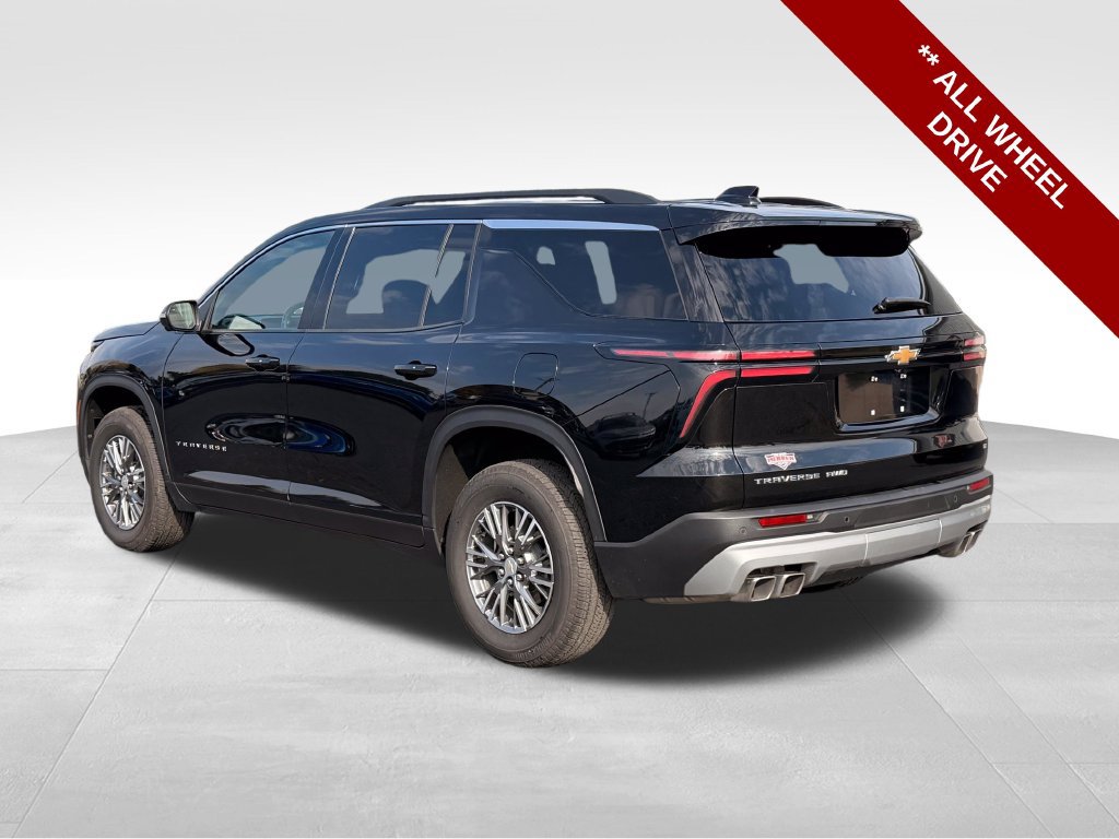 Used 2024 Chevrolet Traverse LT w/ LPO, Floor Liner Package AWD/4WD image 3