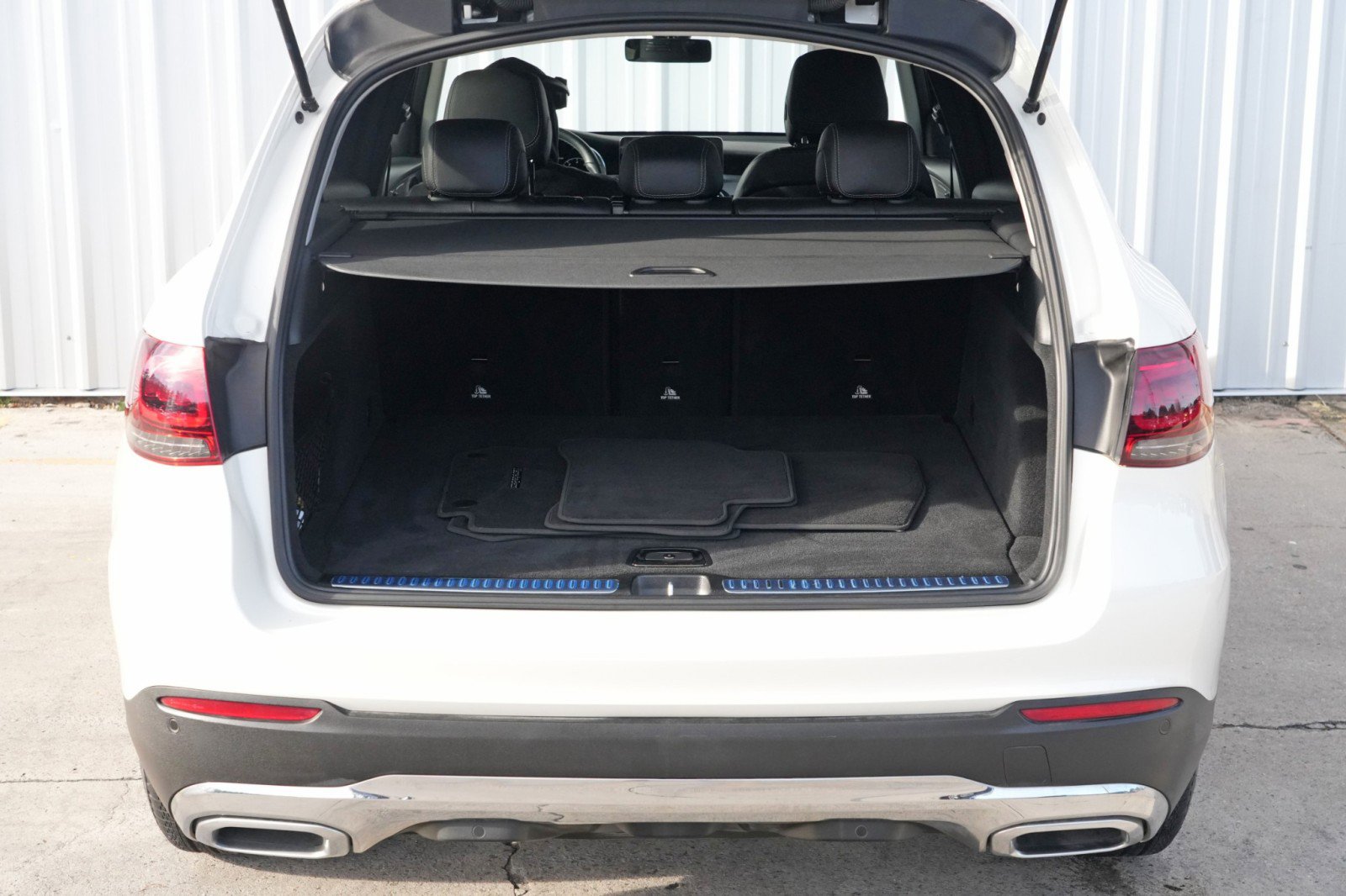 Used 2021 Mercedes-Benz GLC 300 image 9