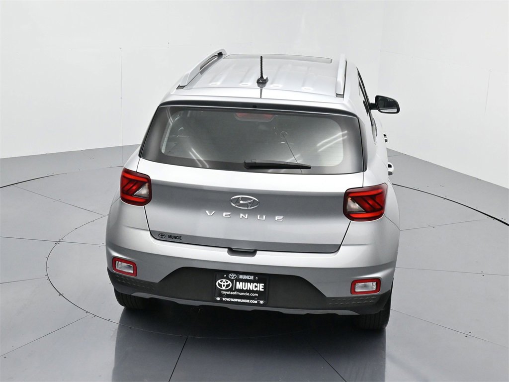 Used 2023 Hyundai Venue SEL image 56