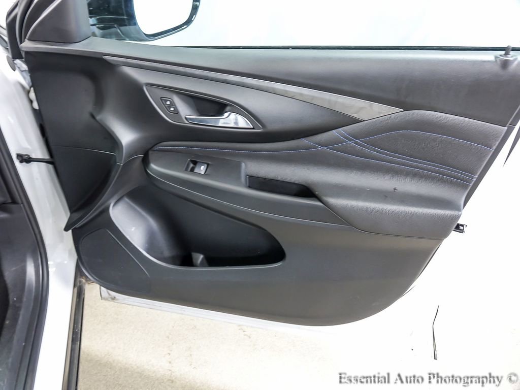Used 2025 Buick Envista Sport Touring image 20