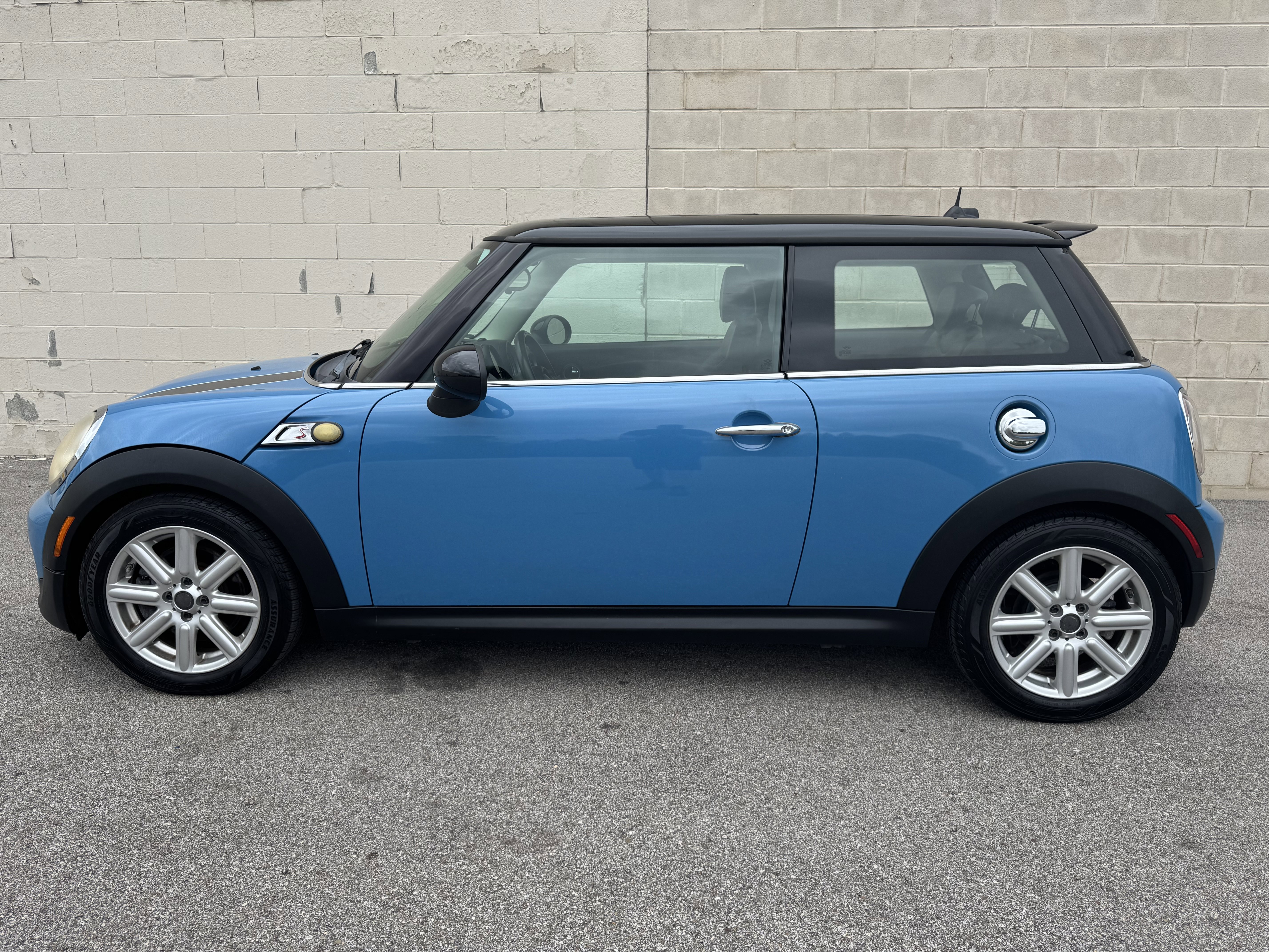 Used 2013 MINI Cooper S image 2