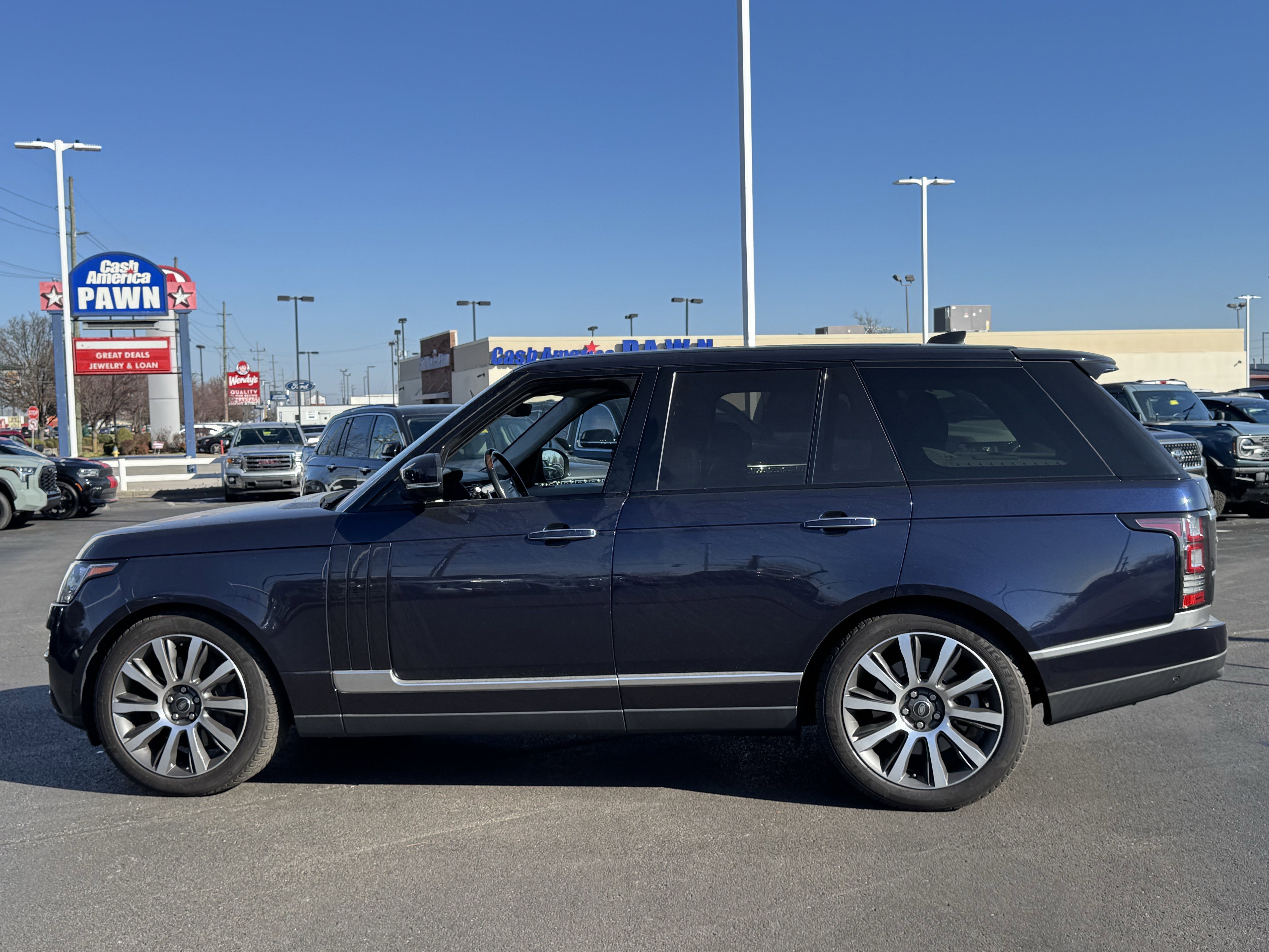 Used 2017 Land Rover Range Rover Autobiography image 13