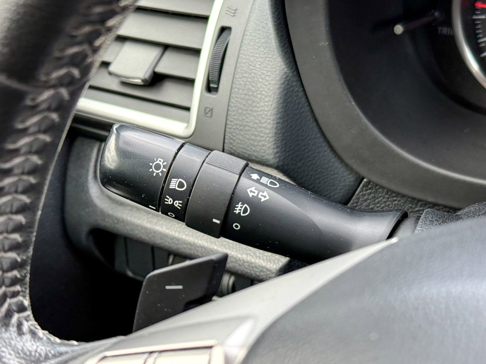 Used 2015 Subaru Impreza 2.0i Premium image 28