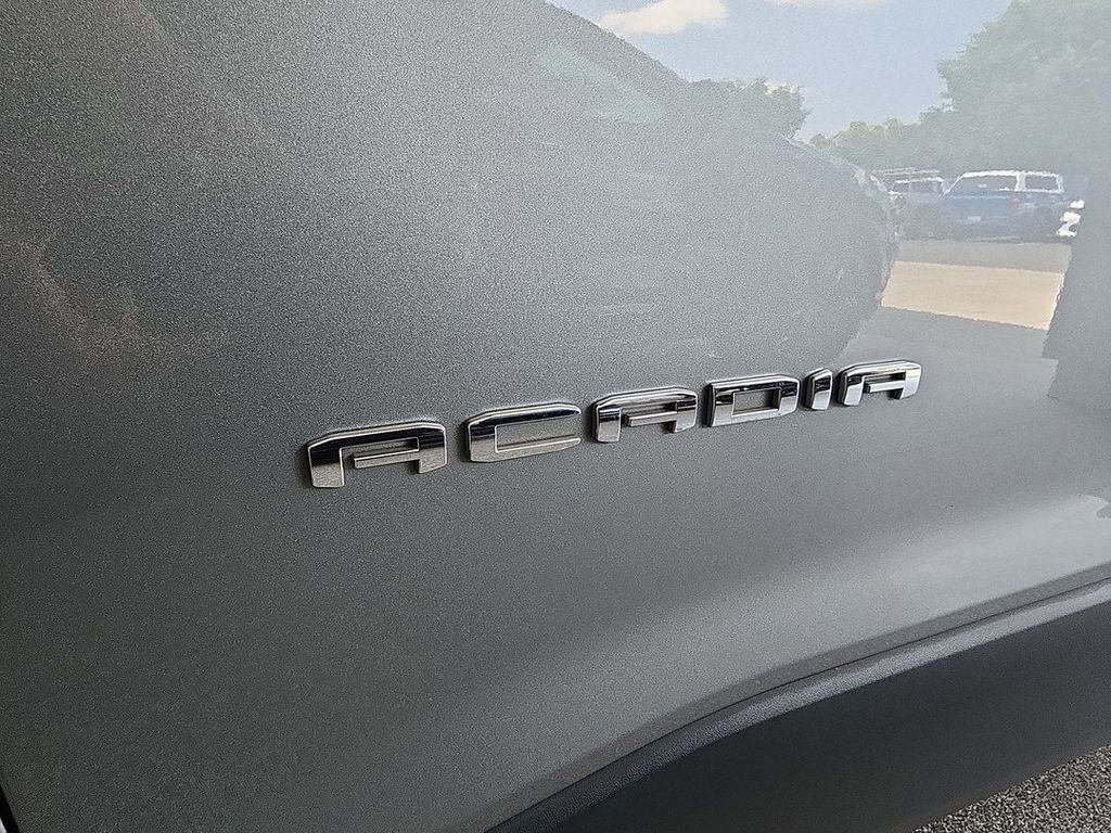 Certified 2023 GMC Acadia SLT w/ LPO, Floor Liner Package FWD image 32