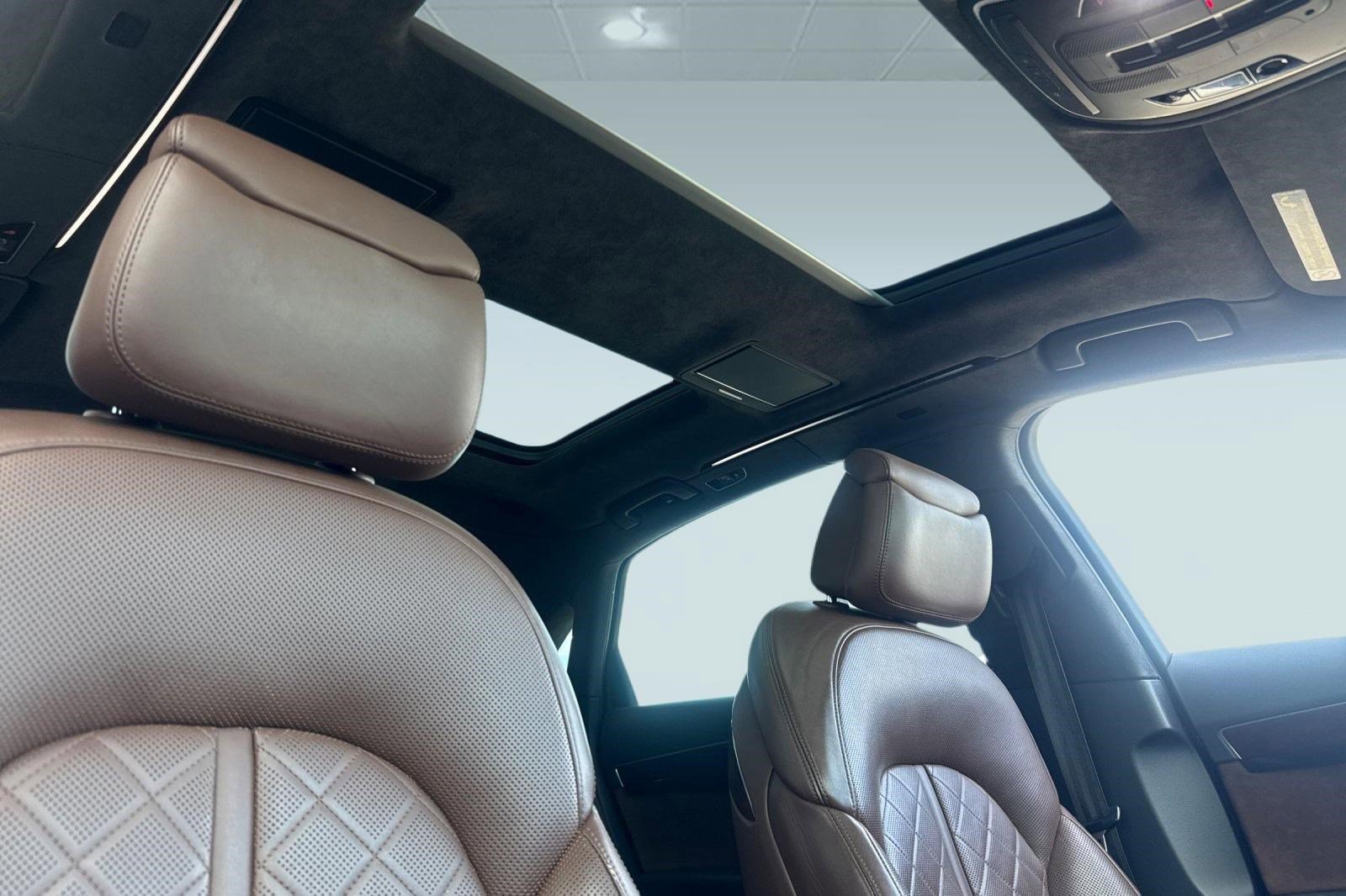 Used 2014 Audi A8 L 3.0T w/ Luxury Package image 14