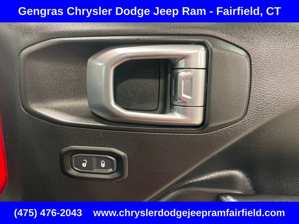 Used 2024 Jeep Wrangler Unlimited w/ Convenience Group AWD/4WD image 11