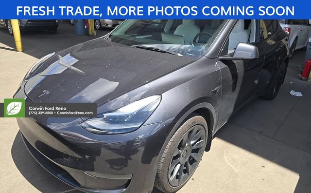 Used 2024 Tesla Model Y Long Range AWD/4WD image 3