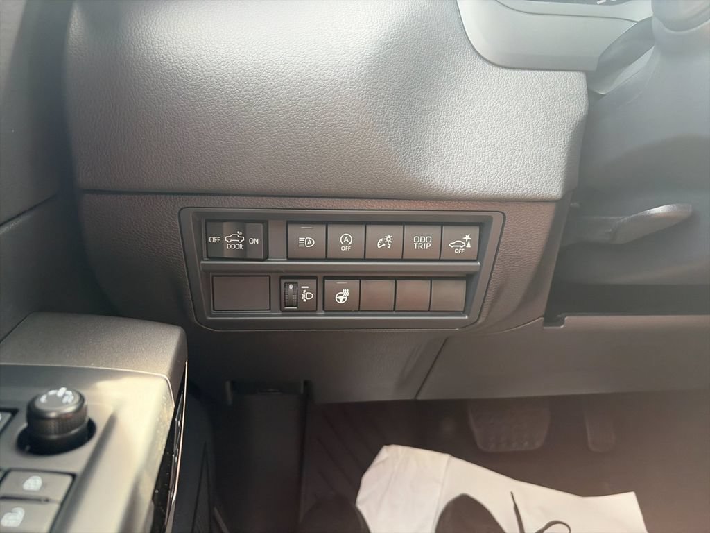 New 2026 Toyota Tundra Limited AWD/4WD image 30