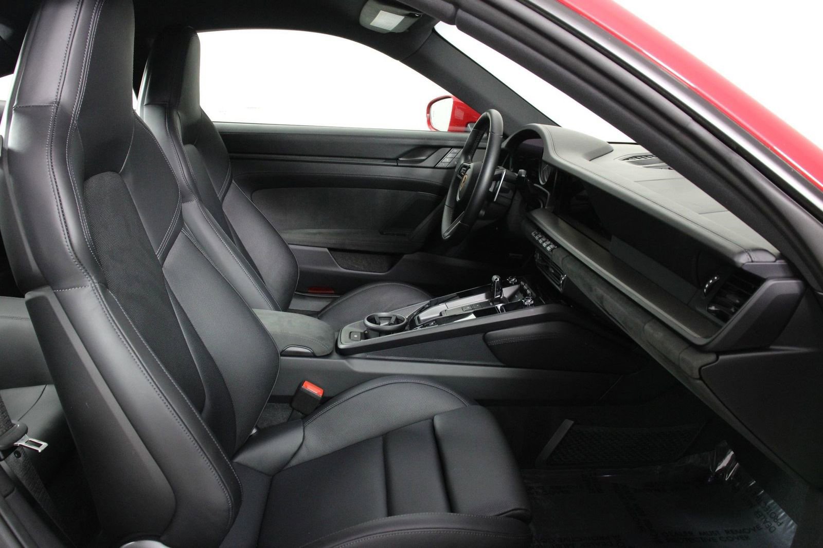 Certified 2024 Porsche 911 Carrera GTS image 30