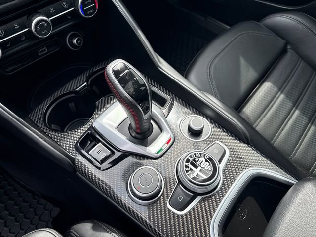 Used 2023 Alfa Romeo Giulia Estrema image 31