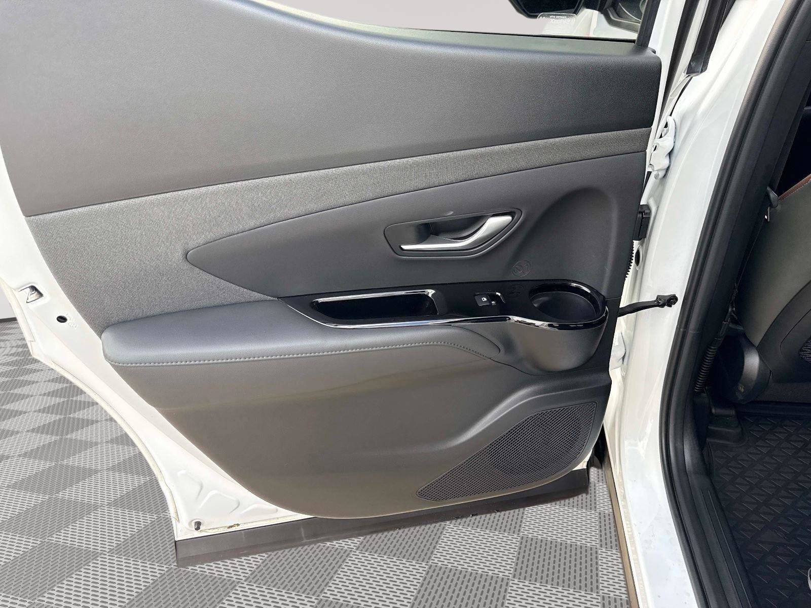 Used 2024 Hyundai Santa Cruz Limited AWD/4WD image 11