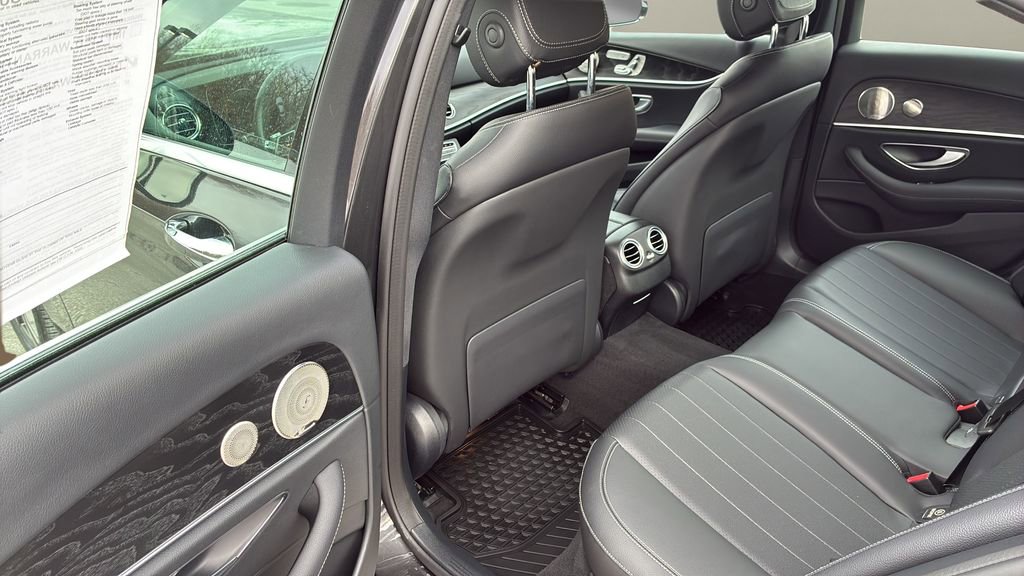 Used 2023 Mercedes-Benz E 350 4MATIC Sedan image 15
