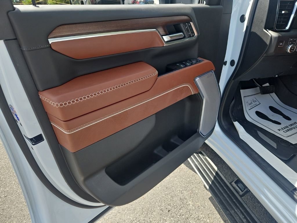 New 2026 GMC Sierra 2500 Denali Ultimate w/ Max Trailering Package AWD/4WD image 9