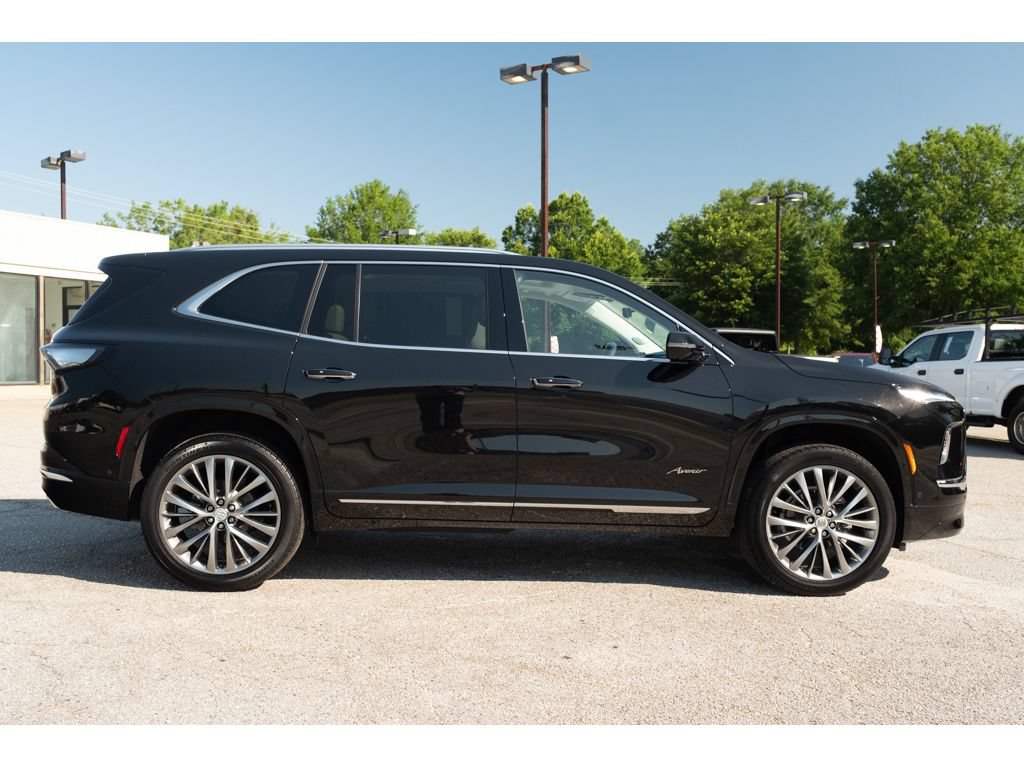 Used 2025 Buick Enclave Avenir w/ Super Cruise Package FWD image 9