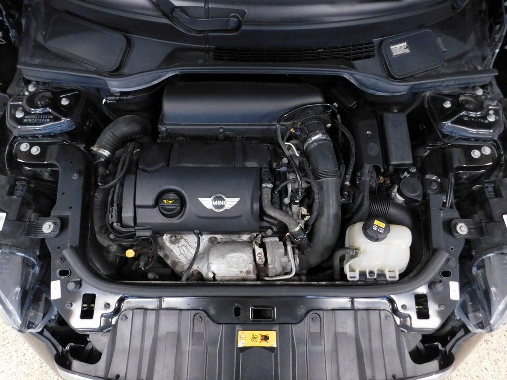 Used 2015 MINI Cooper Countryman S image 16
