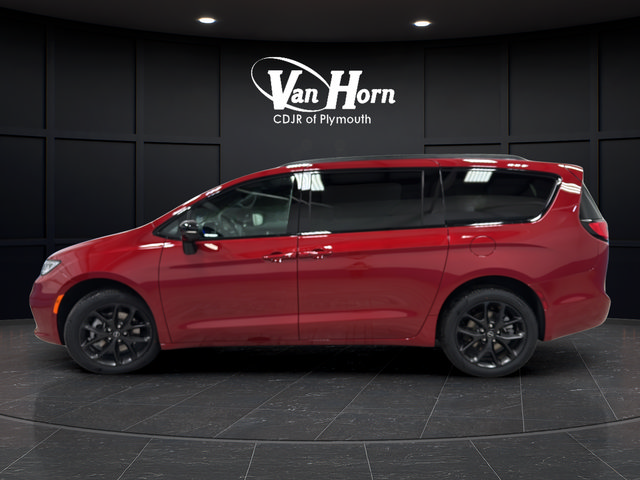 New 2026 Chrysler Pacifica Select AWD/4WD image 6