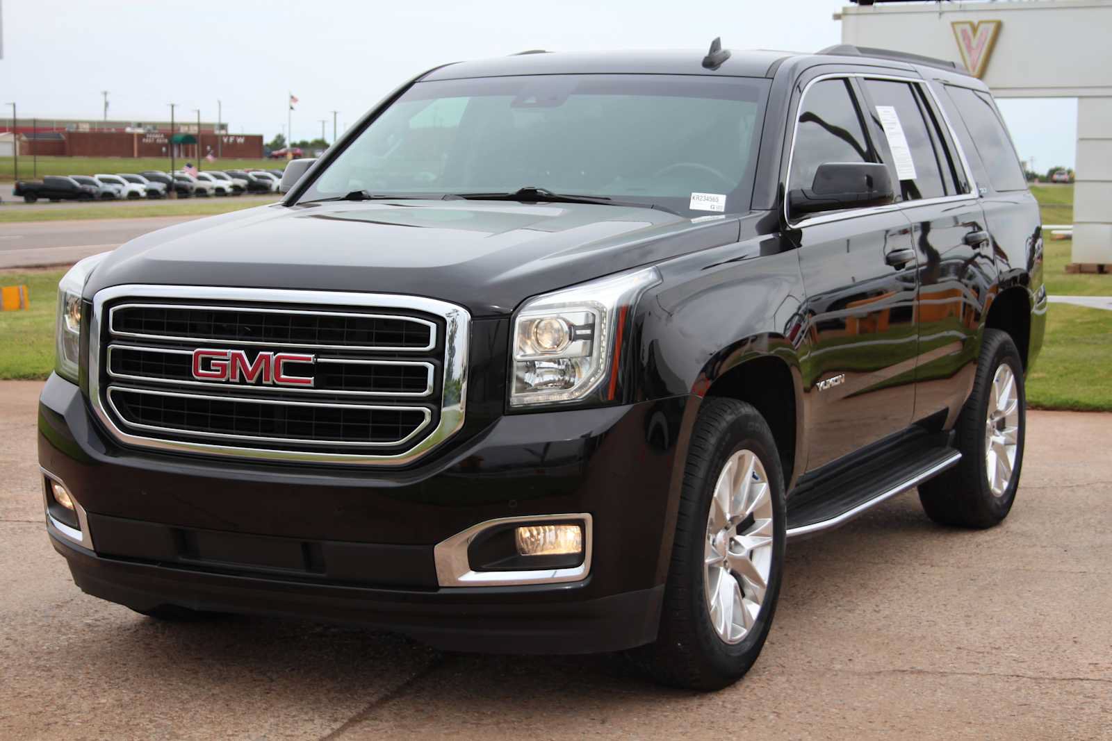 Used 2019 GMC Yukon SLT RWD image 3