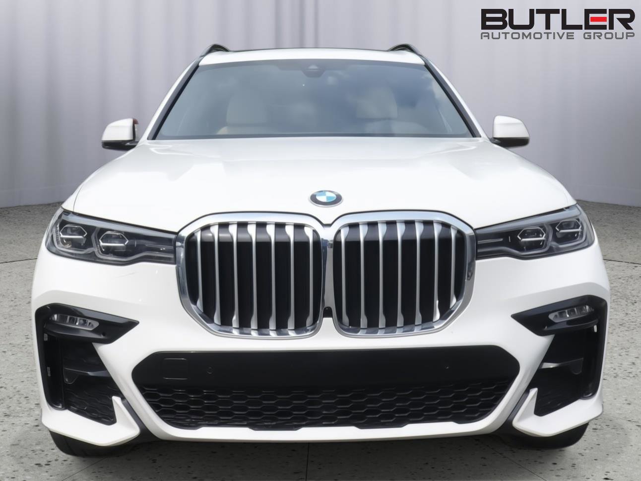 Used 2022 BMW X7 xDrive40i w/ M Sport Package AWD/4WD image 2