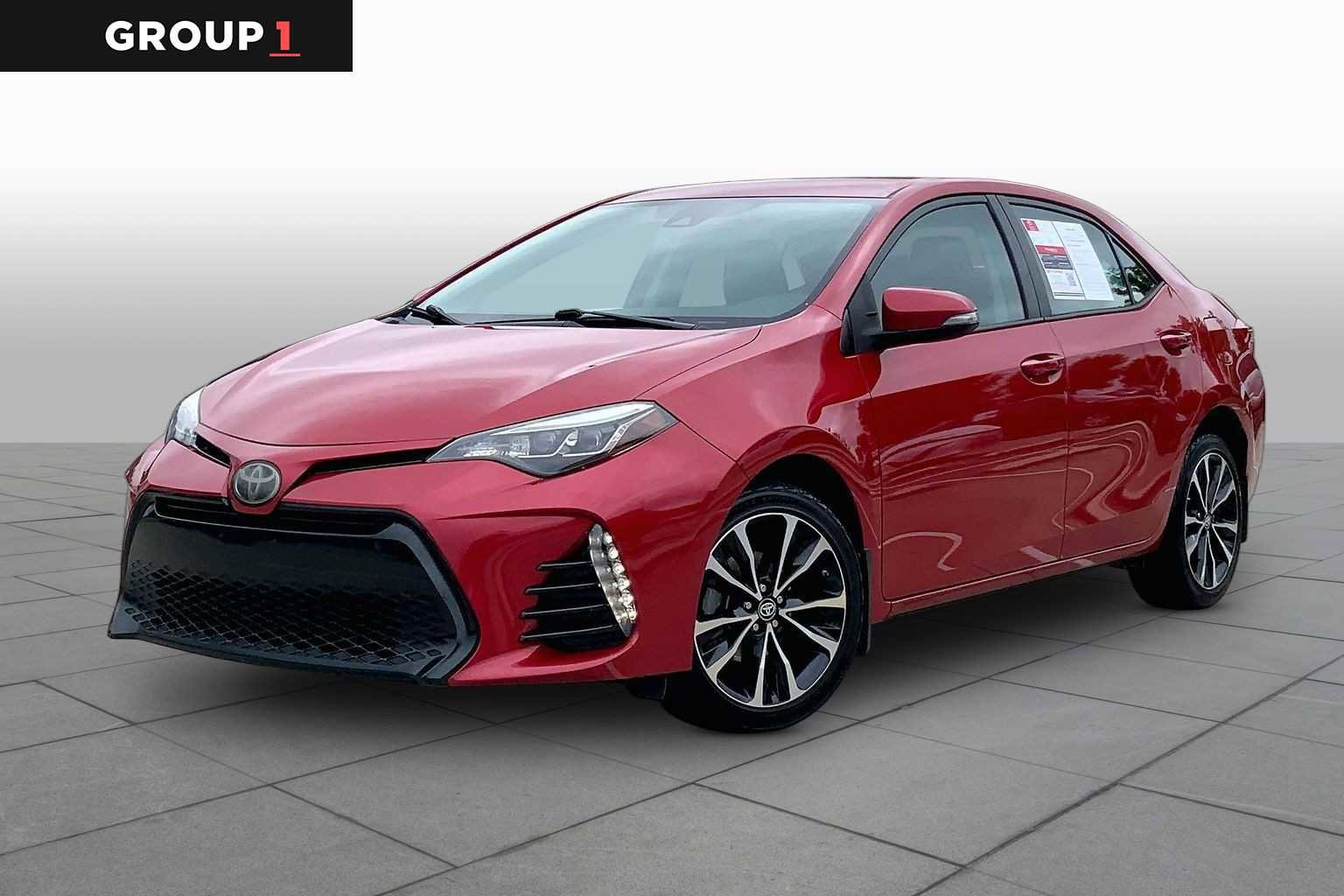 Used 2017 Toyota Corolla SE w/ Carpet Mat Package (TMS) FWD image 1