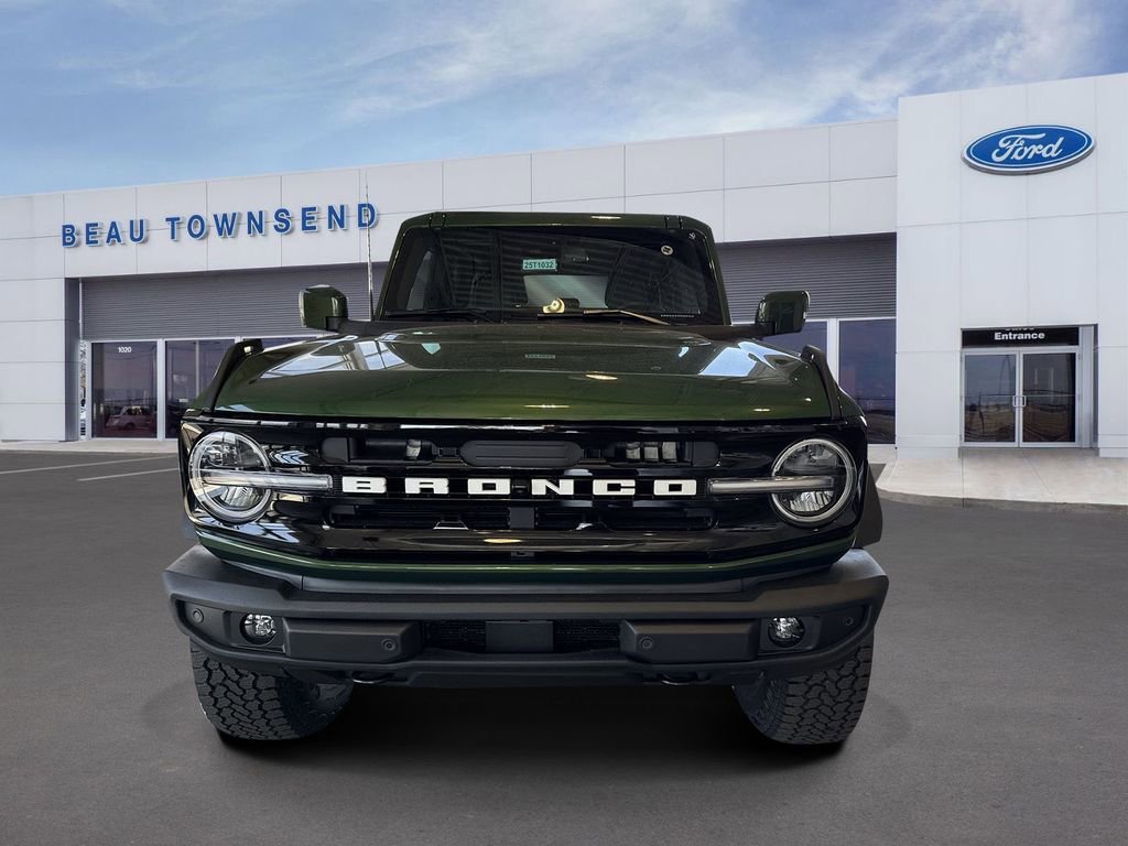 New 2025 Ford Bronco Outer Banks w/ Sasquatch Package image 2