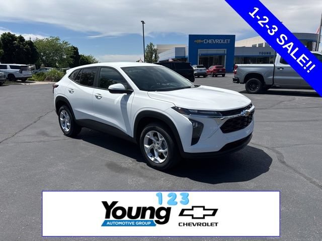 New 2026 Chevrolet Trax LS w/ LS Convenience Package FWD image 1