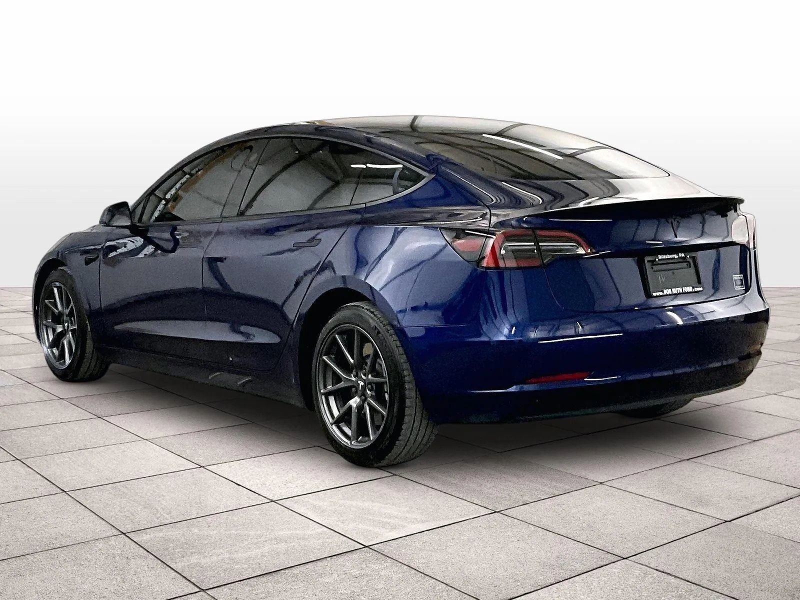 Used 2023 Tesla Model 3 Standard Range image 10