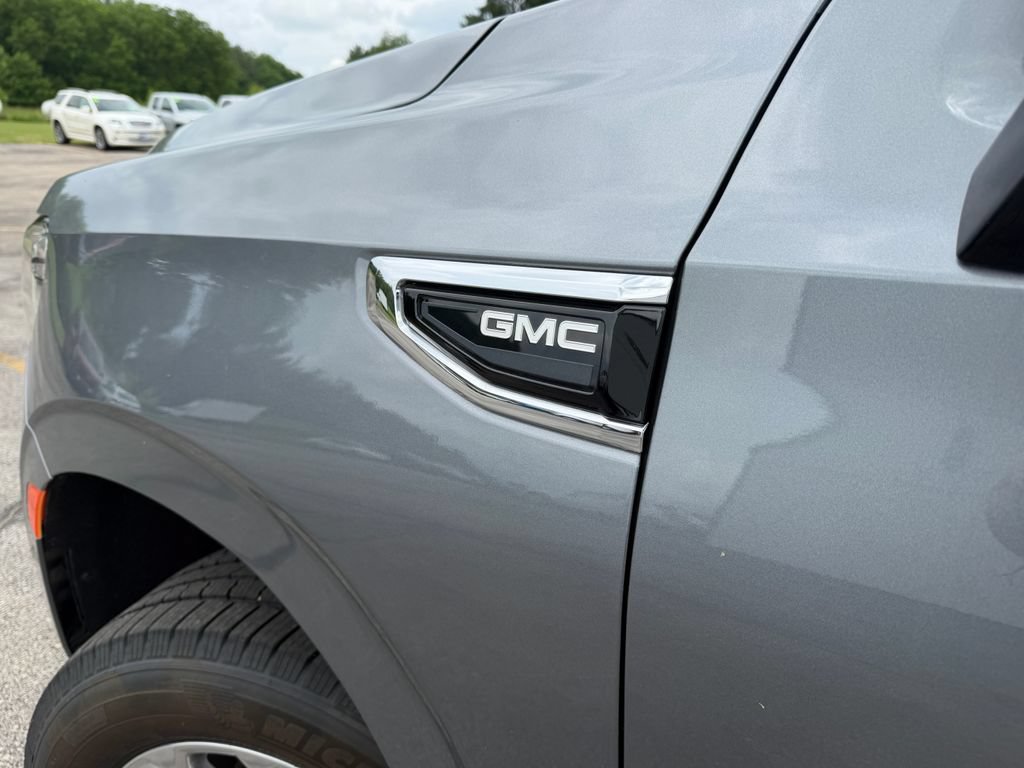 Used 2022 GMC Yukon SLT AWD/4WD image 43
