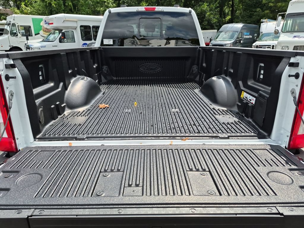 New 2026 Ford F350 XLT w/ Snow Plow/Camper Package AWD/4WD image 24