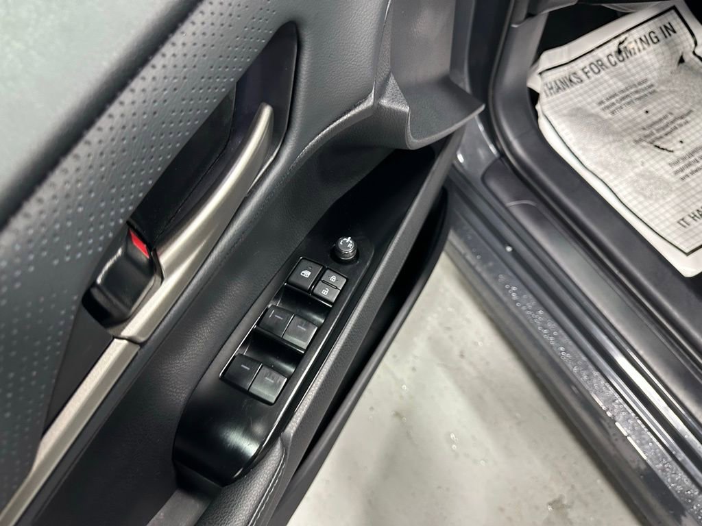 Used 2025 Toyota Camry XSE image 9
