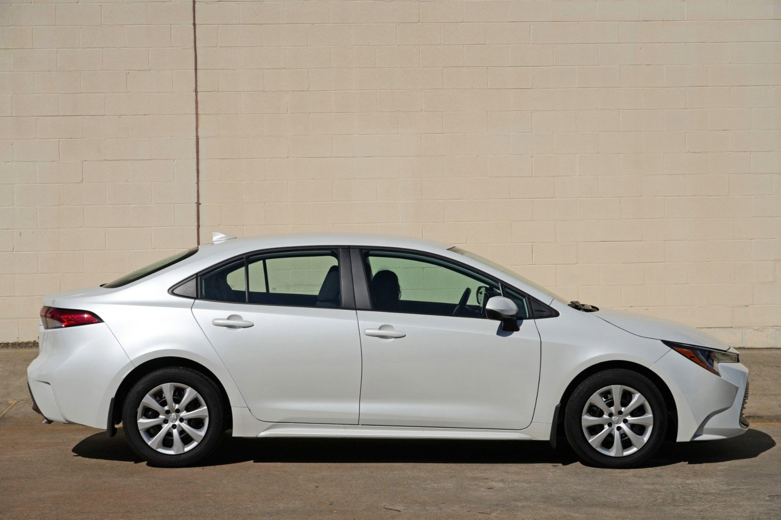 Used 2025 Toyota Corolla LE FWD image 49
