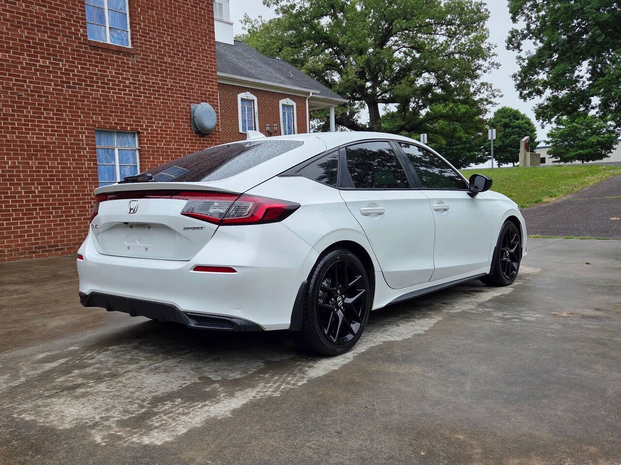 Used 2023 Honda Civic Sport image 5