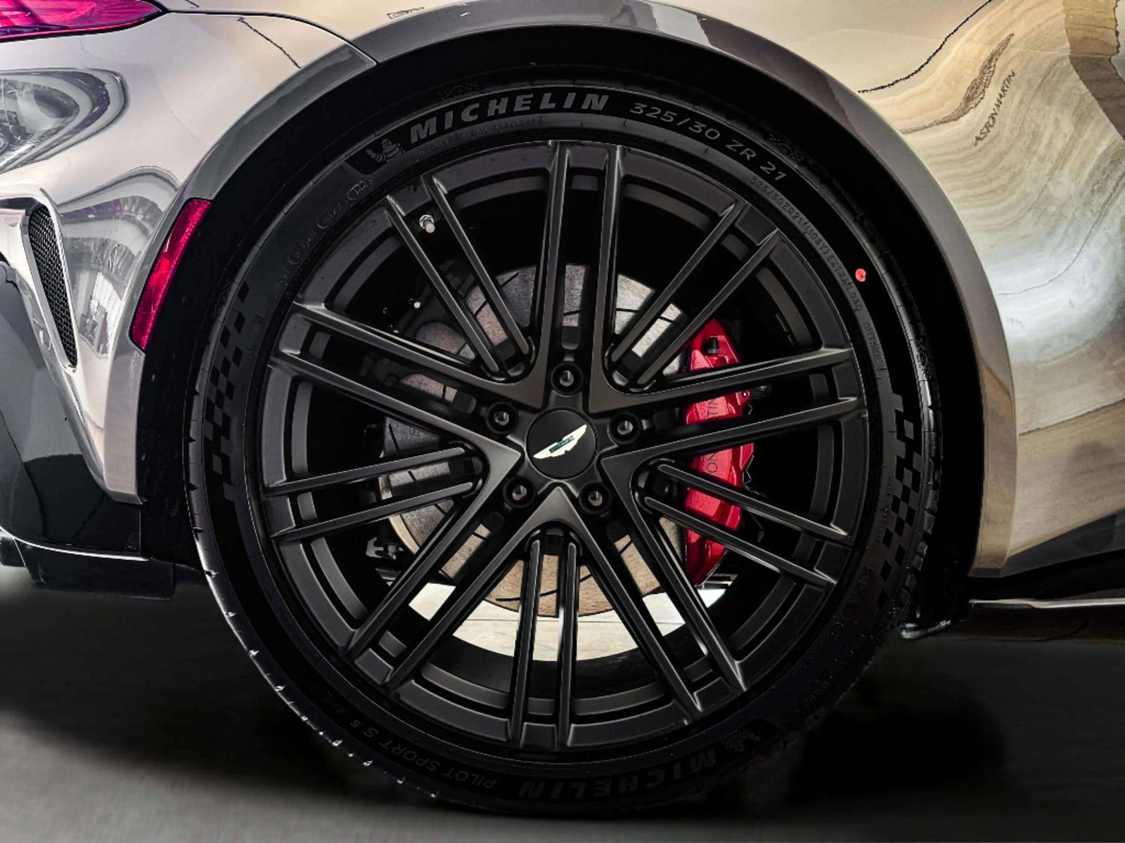 New 2026 Aston Martin V8 Vantage S image 43