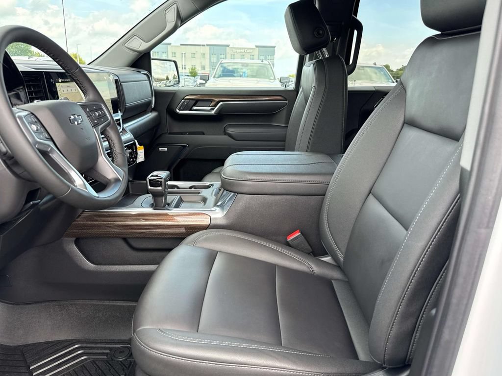 New 2026 Chevrolet Silverado 1500 LT Trail Boss w/ Convenience Package II AWD/4WD image 9