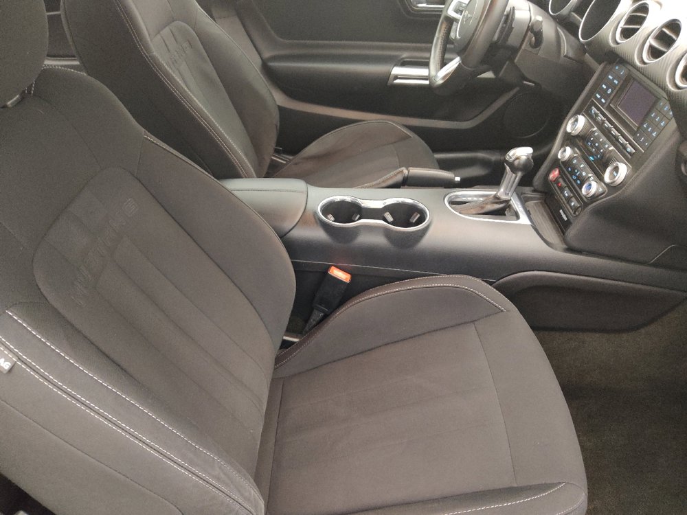 Used 2018 Ford Mustang Coupe RWD image 21