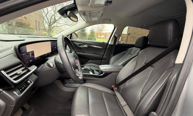 Used 2024 Buick Envision Preferred image 3