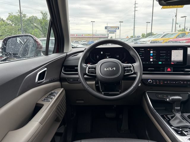 Certified 2025 Kia Carnival SX FWD image 8