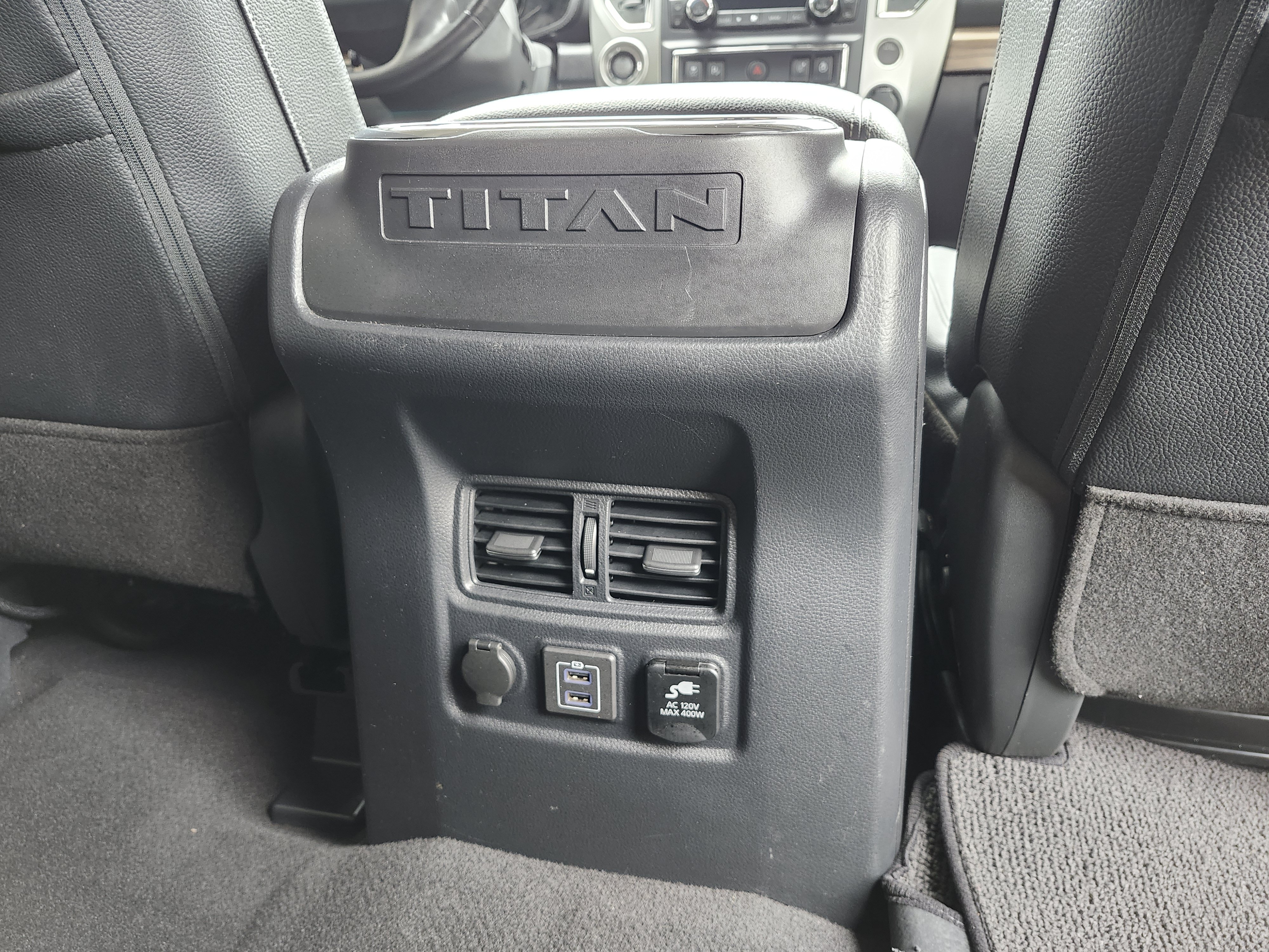 Used 2021 Nissan Titan SL w/ Moonroof Package AWD/4WD image 27
