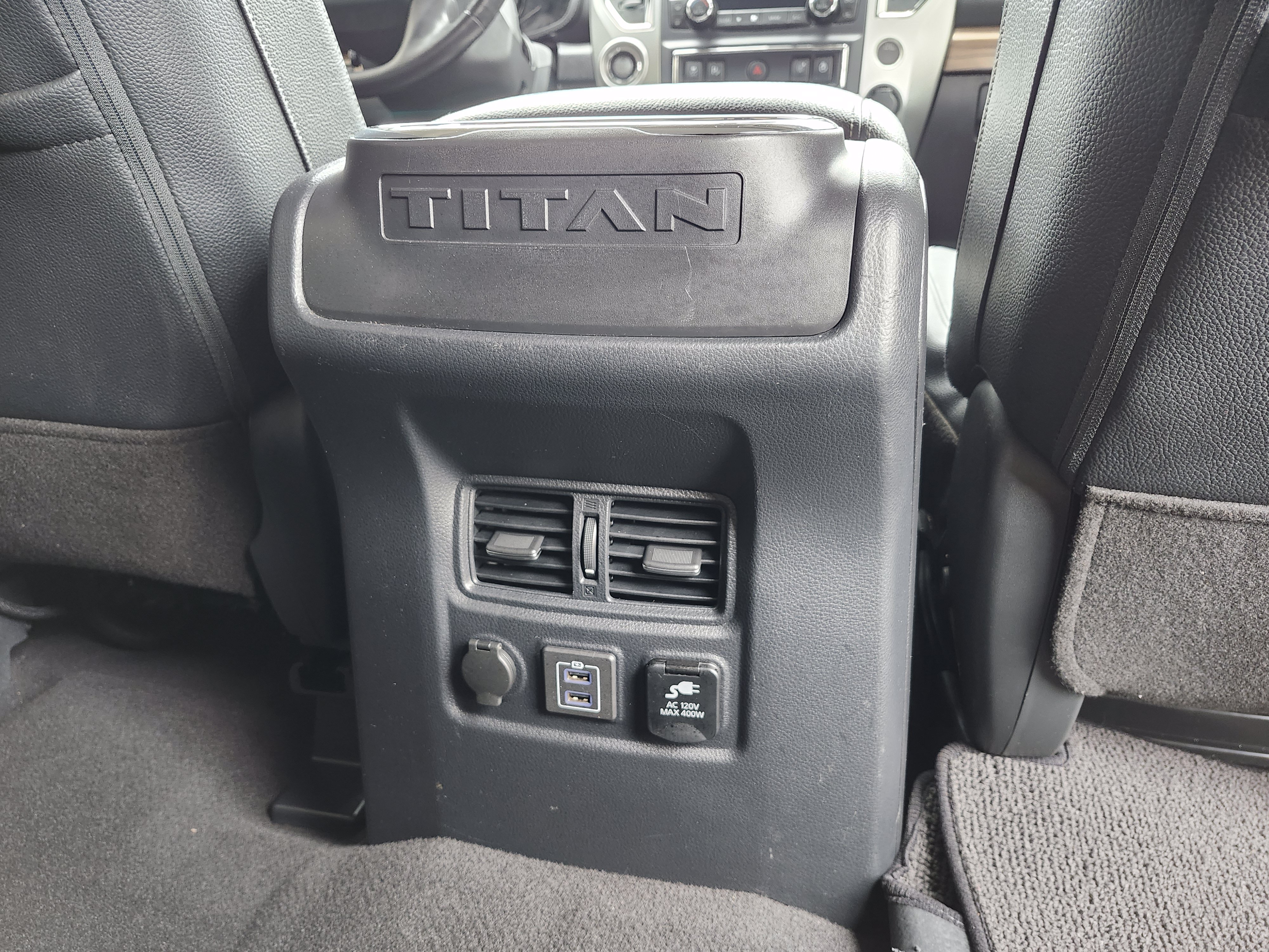 Used 2021 Nissan Titan SL w/ Moonroof Package AWD/4WD image 27