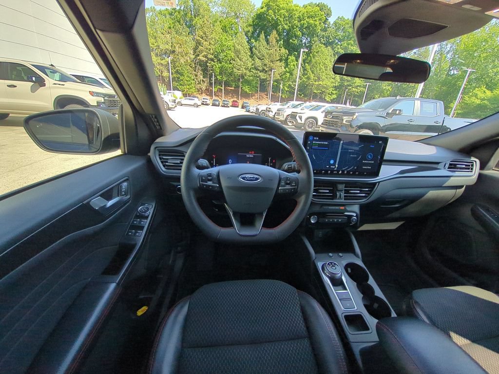 Used 2023 Ford Escape ST-Line w/ Tech Pack #1 FWD image 31