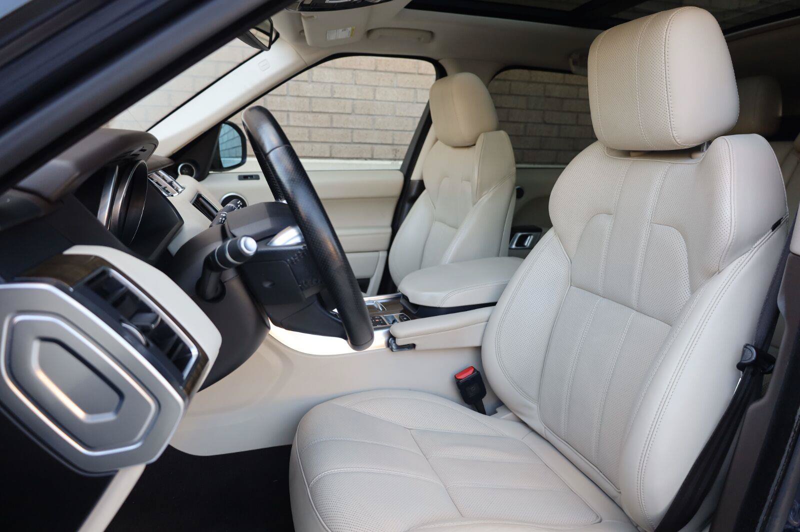 Used 2016 Land Rover Range Rover Sport HSE AWD/4WD image 18
