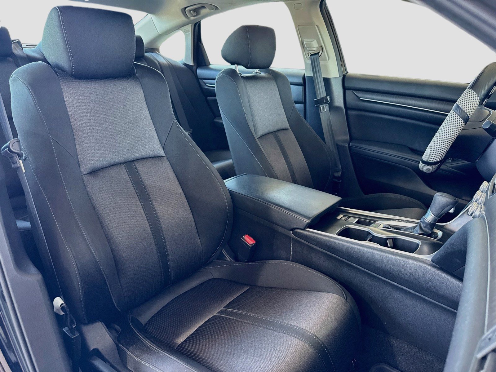 Used 2018 Honda Accord EX image 18