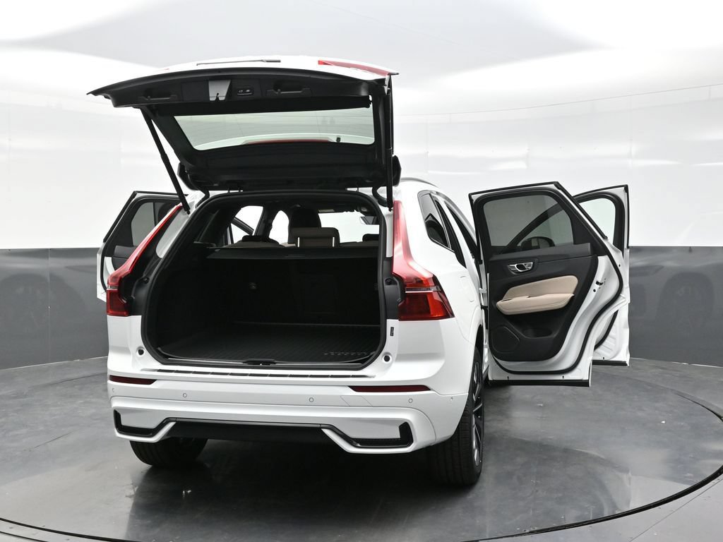 New 2026 Volvo XC60 B5 Plus w/ Climate Package AWD/4WD image 42