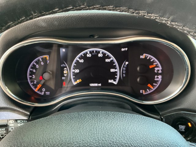 Used 2015 Jeep Grand Cherokee Limited w/ Trailer Tow Group IV AWD/4WD image 14