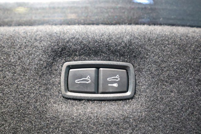 Used 2021 Porsche Taycan 4S w/ Premium Package image 24