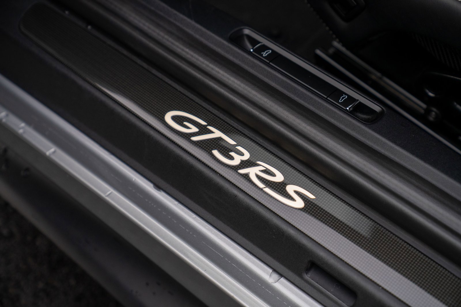 Used 2019 Porsche 911 GT3 RS image 11