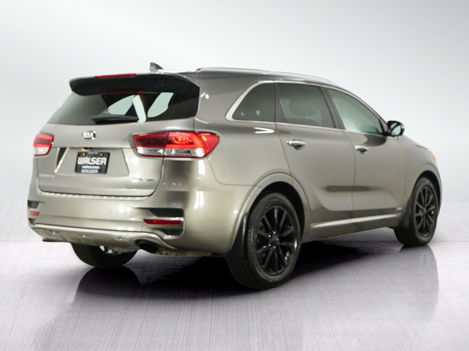 Used 2016 Kia Sorento SX w/ SXL Technology Package AWD/4WD image 5